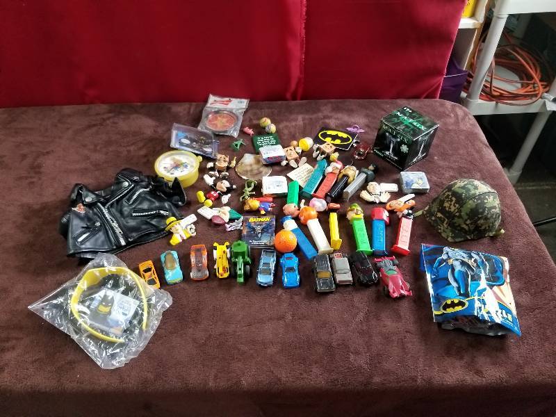 lot 7848 image: How Can You Walk Away From These Treasures Lot