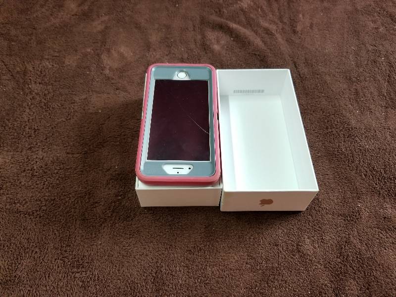 lot 7865 image: iPhone 6 with Pink Case Unknown Working Condition