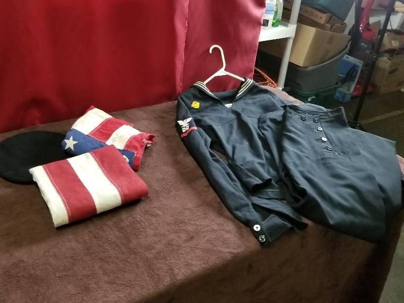 lot 7917 image: Navy Dress Uniform WW2 Era and 2 Folded American Flags