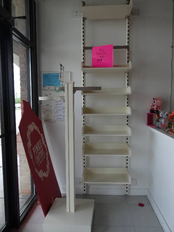 lot 4005 image: Lot of 4 Pieces Of Display Shelves, Clothing Racks and Display signs