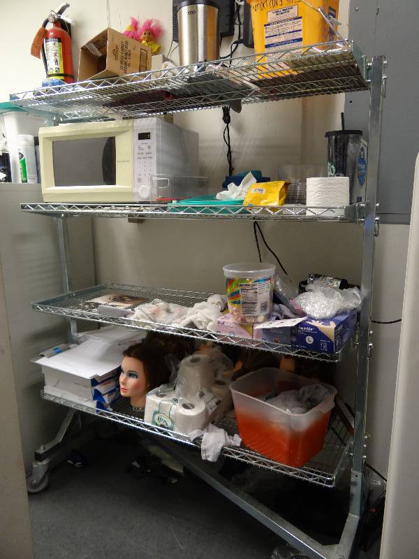 lot 4030 image: Metro Racking with 4 Shelves on Casters