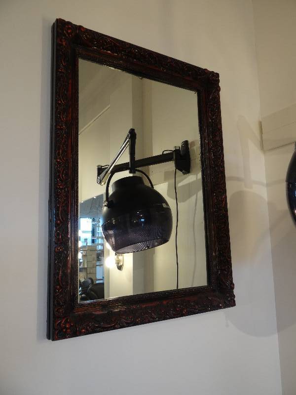 lot 4050 image: Black Mirror With PinkRed Finish