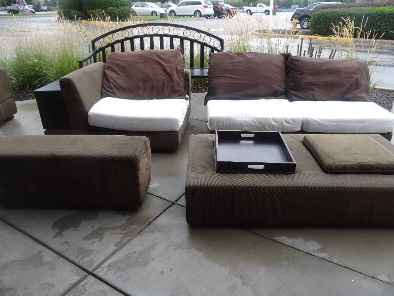 lot 4054 image: 2 Section Couch with Ottoman