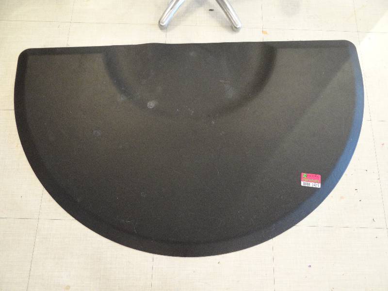 lot 2479 image: Black Fatigue  Mat
