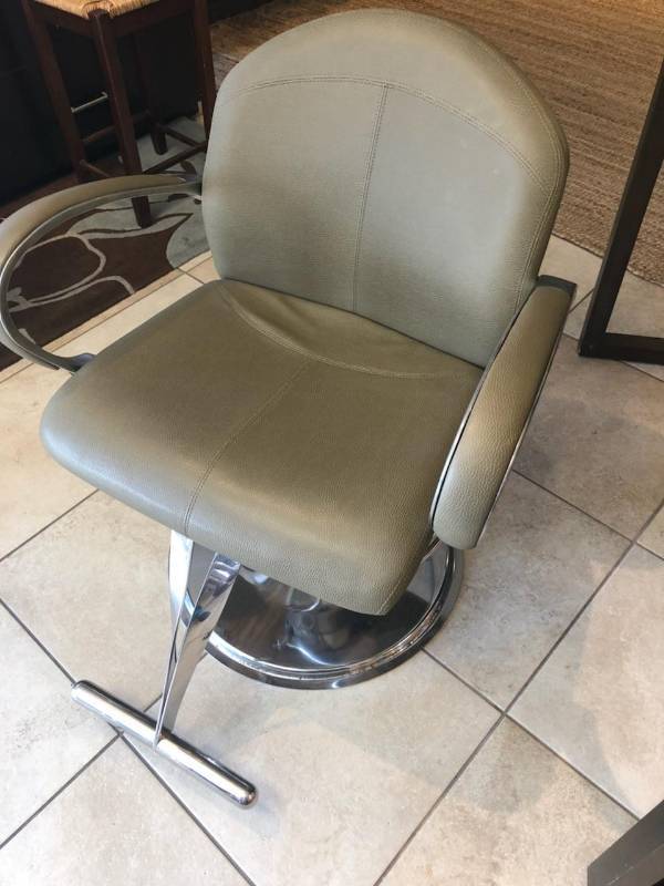 lot 2464 image: Taupe Styling Chair with Foot Rest