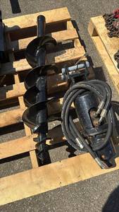 lot 28 image: Unused Ranch 20CM Earth Auger with Hydraulic Attachments