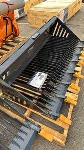 lot 115 image: Unused LandHonor 72 inch skid steer rock bucket, 14-72W Power Attachment Tool