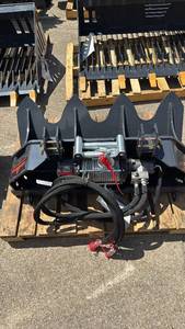 lot 124 image: Unused Heavy Duty Hydraulic Winch Mount Assembly DGB-15-84D