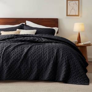 lot 1396 image: Bedsure Quilts Queen Size - Lightweight Bedspreads Queen Size with Basket Weave Pattern, Soft Quilt Bedding, Black Comforter Coverlet for All Seasons (90 x 96)