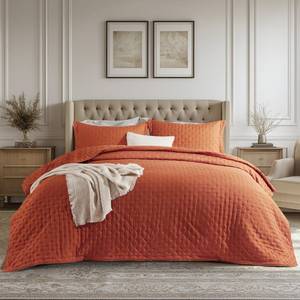 lot 5370 image: Bedsure Boho Twin Quilt Set - Ultra Soft Twin XL Quilt Bedding Set for Boho Bedroom Decor, Lightweight All-Season Comforter with 1 Pillow Sham, Red Orange Summer Bedspread Coverlet 68x86 Inch
