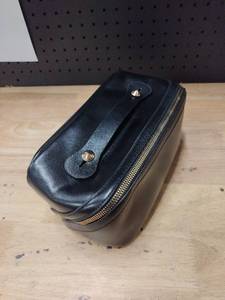 lot 2380 image: Ladies black handbag