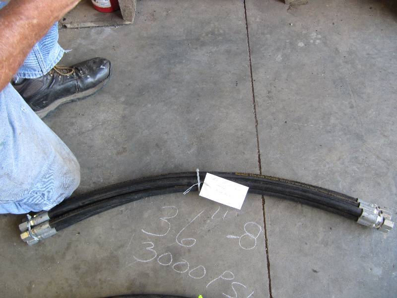 lot 691 image: New Lot of (5) High Pressure 3000 PSI Hydraulic Hose 3  Long with -8 Fitting