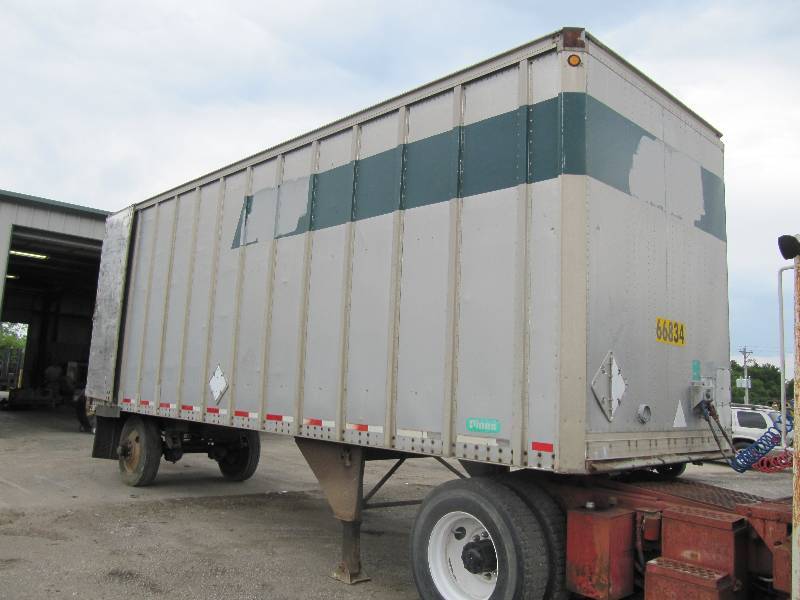lot 660 image: 1994 Pines 27 x 102 13.6 HT Trailer Clean Title -