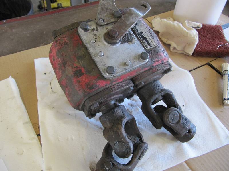 lot 683 image: PTO Chelsea For Fuller Eaton Trans- CHELSEA S45PW-A1-GG  TWO SHAFT DIRECTIONAL Removed From Working Truck