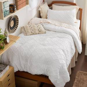 lot 5450 image: Bedsure Twin Comforter Set - White Boho Twin Comforter, Shabby Chic Dorm Bedding Set for Kids, 2 Pieces Modern Farmhouse Bed Set, Includes 1 Pillow Sham