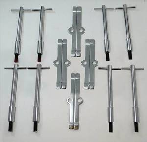 lot 18426 image: Valve Cover T-Bar Set of WChrome Valve Spreaders Set of 8 Silver