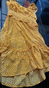 lot 18496 image: Yellow Polka Dot Ruffle Summer Dress Size Medium