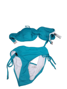 lot 6391 image: Womanfts bathing suit top and bikini size medium green