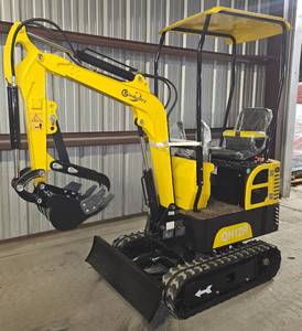 lot 3896 image: Unused 2025 AGT QH12R Excavator - New Model - Auxiliary Hydraulics for Attachments - 7in Rubber Tracks for Better Stability and Stronger Base