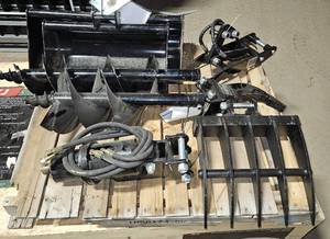 lot 4254 image: Lot of 8 - 2025 Unused 1-1.5 Ton Mini Excavator Attachments - Auger Drive - 12in Auger Bit - 8in Auger Bit - 32in Flat Bucket - 24in Flat Bucket - Ripper - Hydraulic Thumb Clamp - Rake