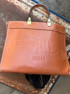 lot 41481 image: FENDI Rome Bag.