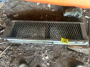 lot 41528 image: Foldable Metal Motorcycle Ramp.