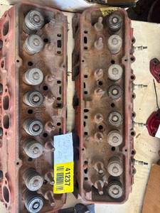 lot 41237 image: Vintage Double Hump 291 Cylinder Heads