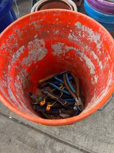 lot 41254 image: Professional Wire Cutting Pliers