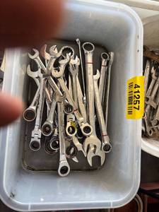 lot 41257 image: Large Lot of Professional Kobalt Ratcheting Combination Wrenches