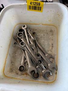 lot 41259 image: Craftsman Professional Ratcheting Combination Wrench Set