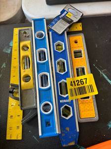 lot 41267 image: Professional Construction Level Set
