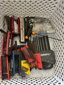 lot 41274 image: Mixed Lot of Allen Wrenches and Hex Keys