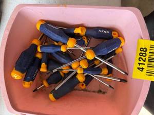 lot 41288 image: HZKP Professional Screwdriver Set
