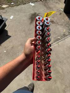 lot 41298 image: Snap-on 38 Drive Deep Chrome Socket Set