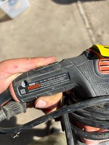 lot 41315 image: BlackDecker Detail Sander