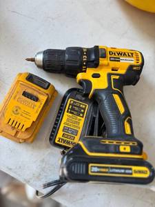 lot 41326 image: DeWalt 20V MAX Brushless DrillDriver Kit with Batteries and Charger