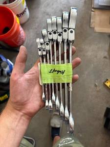 lot 41354 image: Kobalt Professional Flex-Head Ratcheting Wrench Set