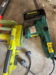 lot 41365 image: Sun Joe Electric Chain Saw