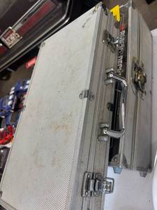 lot 41381 image: Professional Tattoo Kit with Power Supply and Machines
