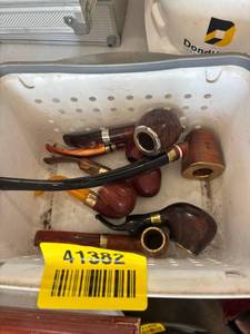 lot 41382 image: Vintage Tobacco Pipe Collection