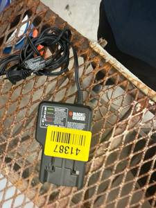 lot 41387 image: Black & Decker 20V Lithium Battery Charger
