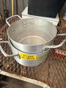 lot 41388 image: Vintage Commercial Aluminum Stock Pot Model 3001