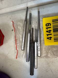 lot 41419 image: Vintage Craftsman Metal Working Tool Set