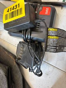lot 41431 image: STIHL 20V Quick Charger Power System