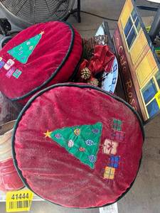 lot 41444 image: Vintage Christmas Decoration Collection