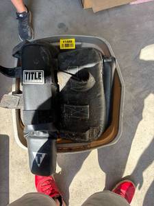 lot 41488 image: BoxingMMA Training Equipment Lot