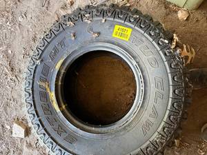 lot 41521 image: Mud Claw Extreme MT Off-Road Tire