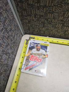 lot 22 image: 2021 Topps Series 2 Baseball Trading Cards Hanger Pack- 2 Retail Exclusive insert cards