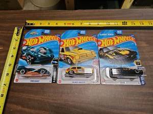 lot 27 image: Hot Wheels Collection - Power Rocket, Chevette & K.I.T.T.