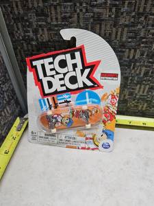 lot 74 image: Tech Deck Fingerboard - Bakerboys Distribution - Ultra Rare